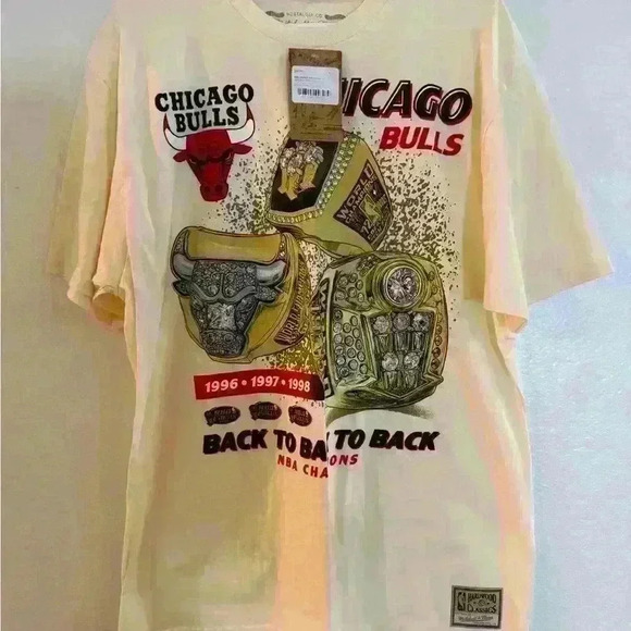 Mitchell & Ness Chicago Bulls ‘96’97’98 Back to Back to Back 3 Ring Shirt - Picture 1 of 5